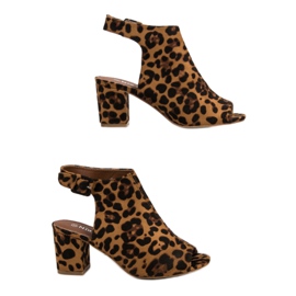 Nio Nio Zabudowane Sandały Na Słupku brązowe 1