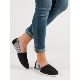 Lekkie Trampki Slip On białe czarne 1