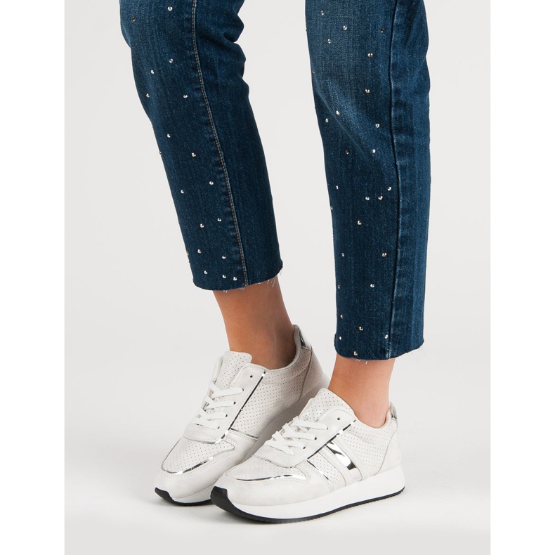 Wygodne Białe Sneakersy 1