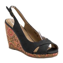 Corina Modne Sandałki Etno czarne 1