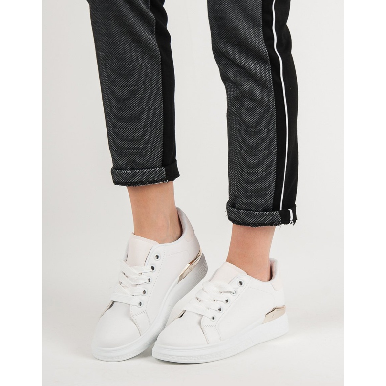 Białe Sneakersy 2