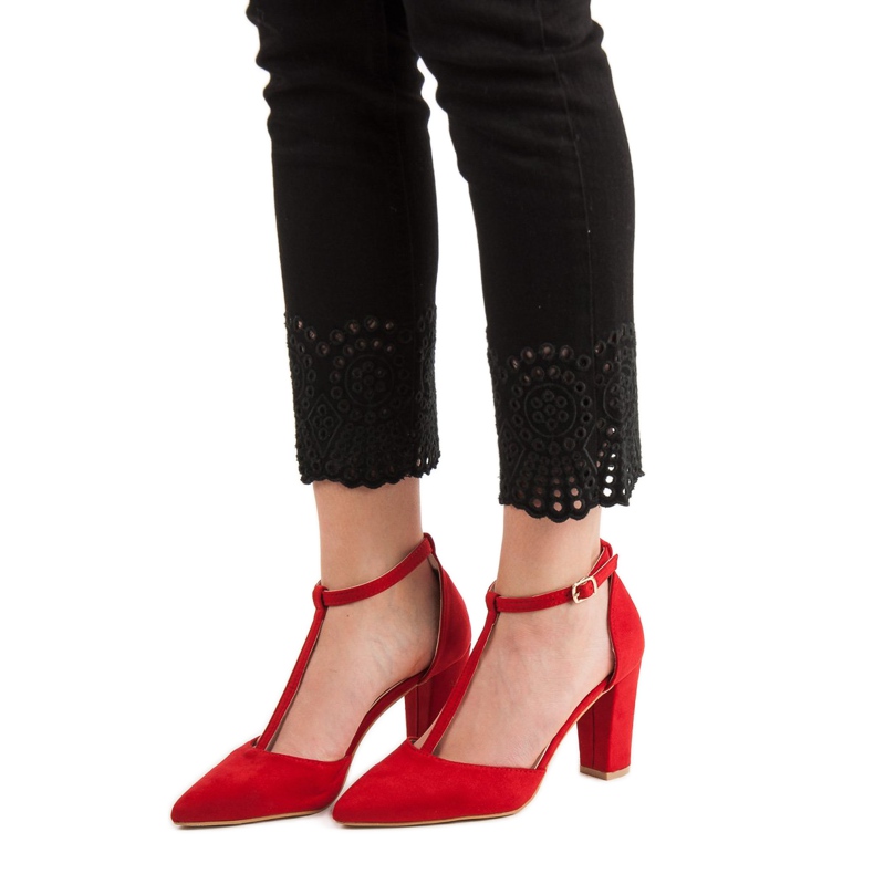 Primavera Czerwone Czółenka Na Słupku 2