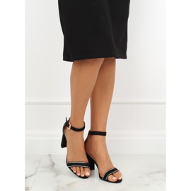 Sandałki na słupku czarne A8020 Black 2