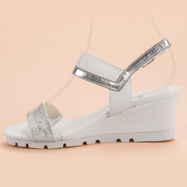 Ideal Shoes Białe Sandały Na Koturnie 4