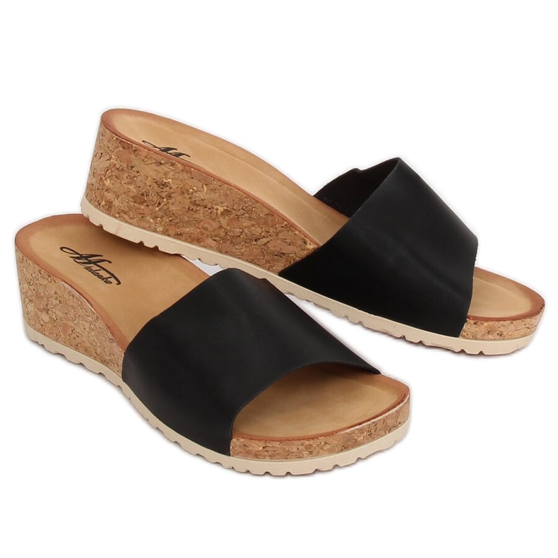 Klapki na korkowym koturnie czarne 3527-12 Black 1