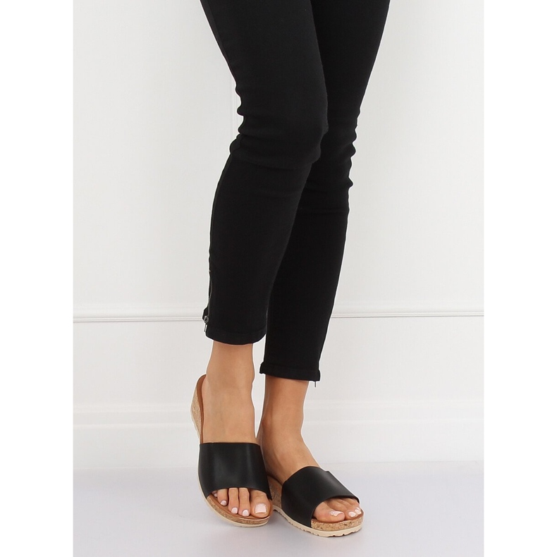 Klapki na korkowym koturnie czarne 3527-12 Black 2