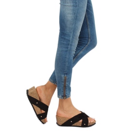 Klapki na koturnie czarne G1560 Black 1