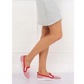 Tenisówki slipon czerwone XJ-2909 Red białe 2
