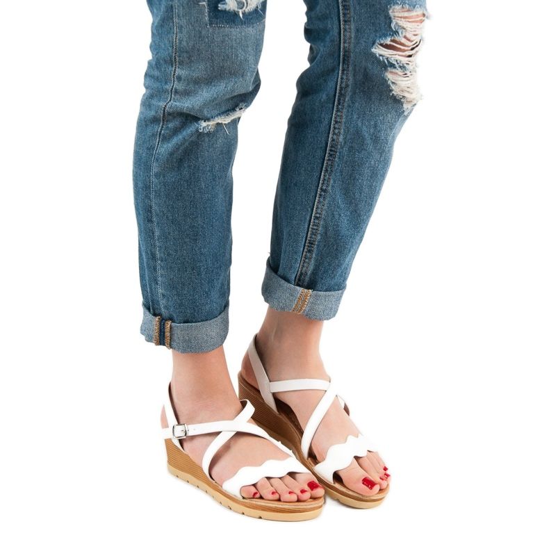 Best Shoes Białe Sandały Na Koturnie 2