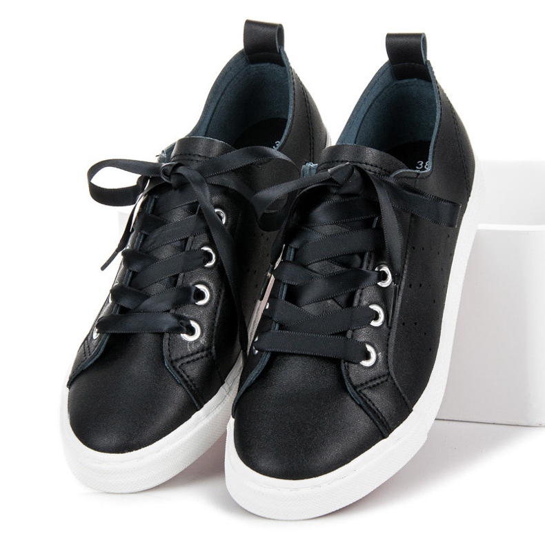 Kylie Czarne Trampki Wiązane Wstążką 1