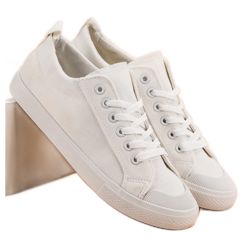 Niskie Białe Trampki 2