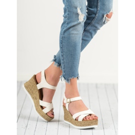 JESSY ROSS Białe Zamszowe Sandałki 1