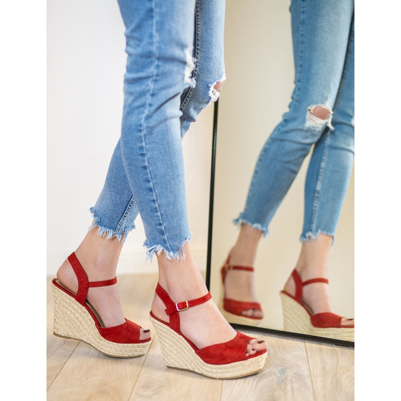 Czerwone Sandałki 1