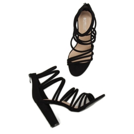 Sandałki na obcasie czarne AT-0662-L Black 1