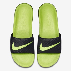 Klapki Nike Benassi Solarsoft Slide 705474-070 czarne 1
