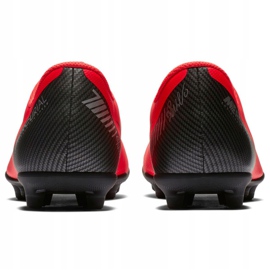 Buty piłkarskie Nike Mercurial Vapor 12 Club Gs CR7 FG/MG Jr AJ3095-600 czerwone wielokolorowe 4
