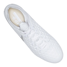 Buty piłkarskie Nike Legend 8 Elite Fg M AT5293-100 białe białe 2