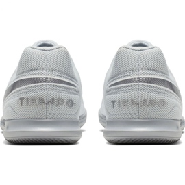 Buty halowe Nike Tiempo Legend 8 Club Ic M AT6110-100 białe białe 4