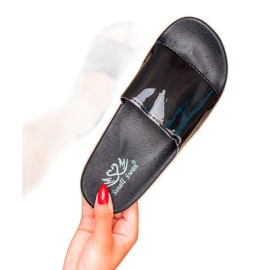 Small Swan Modne Czarne Klapki 2