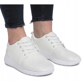 Biały sportowe trampki Renée białe 1