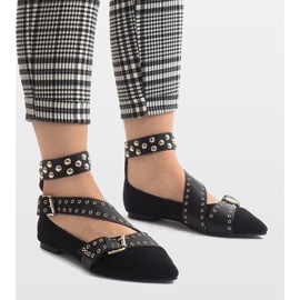 Czarne wsuwane półbuty z ćwiekami B12-8 1