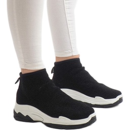 Czarne sportowe trampki A88-22 1