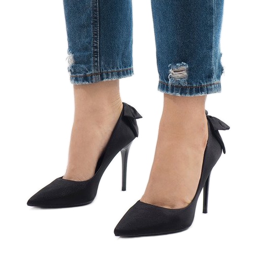 Czarne klasyczne szpilki kokardka LB-336 1