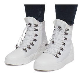 Białe ażurowe sneakersy na koturnie Mathilde 4