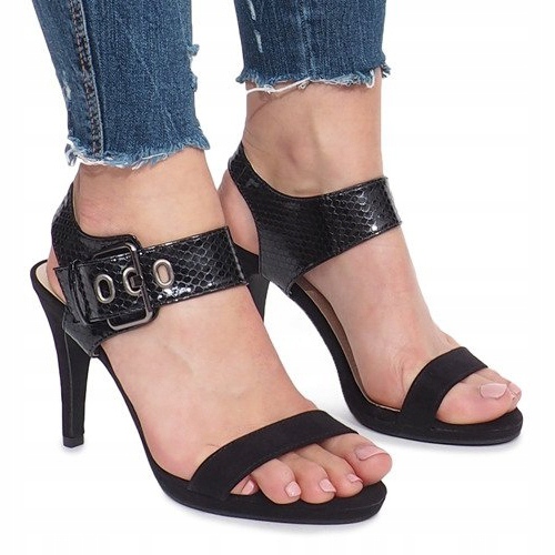 Czarne sandałki na słupku Colier 2