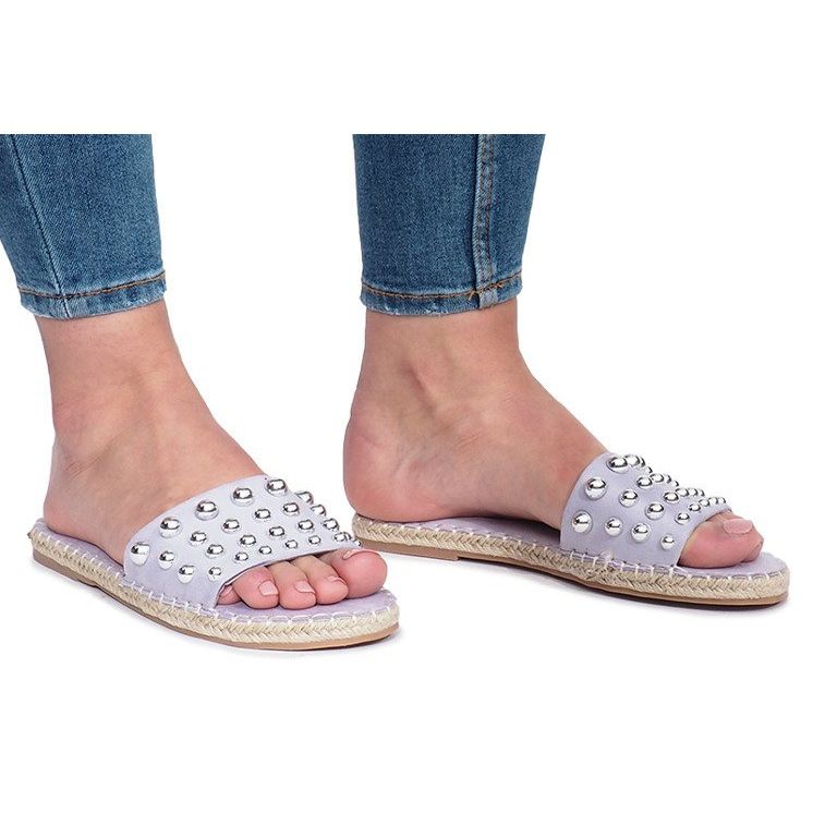 Fioletowe klapki z ćwiekami Mocate 1