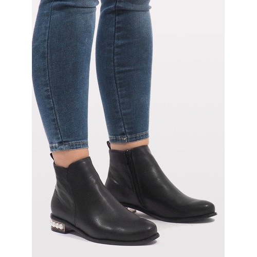 Czarne botki z perłami LEI-189 1