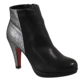Czarne botki na szpilce 16-92 1