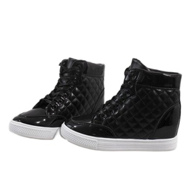 Czarne sneakersy na koturnie pikowane DD478-1 3