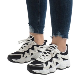 Czarne modne obuwie sportowe KB-153 1