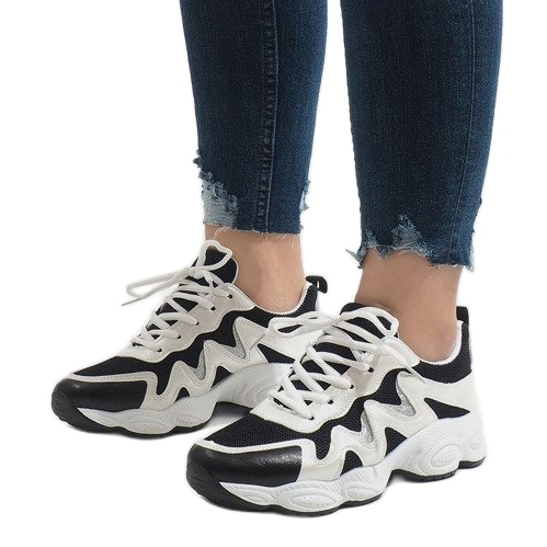 Czarne modne obuwie sportowe KB-153 1