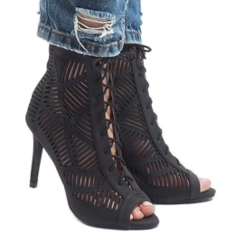 Czarne botki na szpilce 1610-225 2