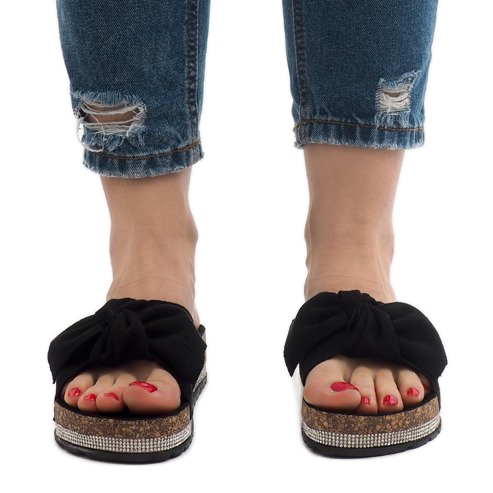 Czarne klapki z kokardą N-33 2