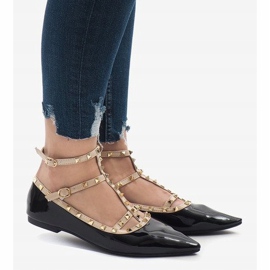 Czarne lakierowane balerinki 127-12 2