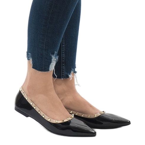 Czarne balerinki z ćwiekami 127-16 1