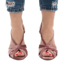 Różowe zamszowe sandały szpilki 9095-138 2