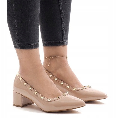 Różowe lakierowane czółenka na słupku X-70 1