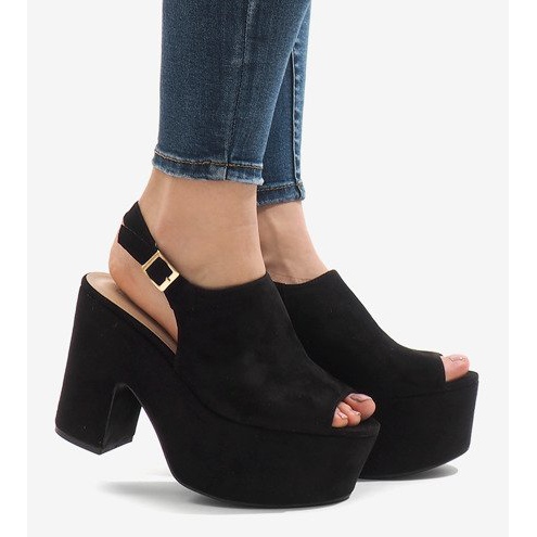 Czarne sandały na masywnym klocku 8263CA 2