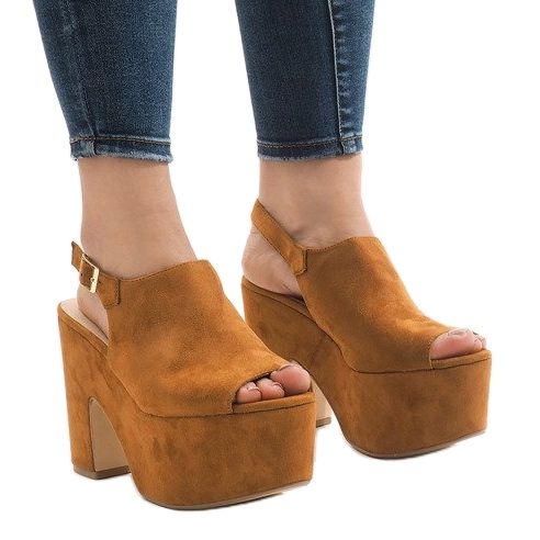 Camel sandały na masywnym klocku 8263CA beżowy 1