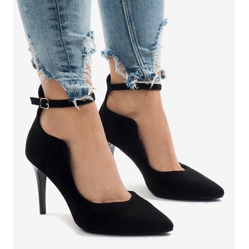Czarne czółenka na szpilce B-54 1