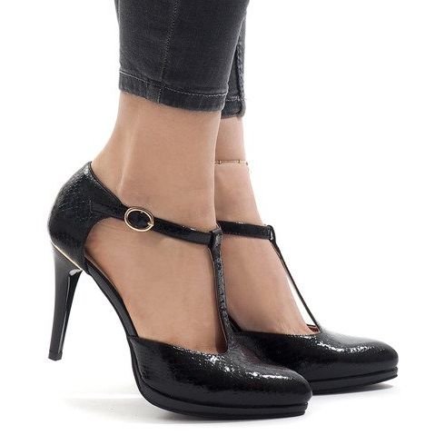 Czarne czółenka na słupku A509-22-2 1