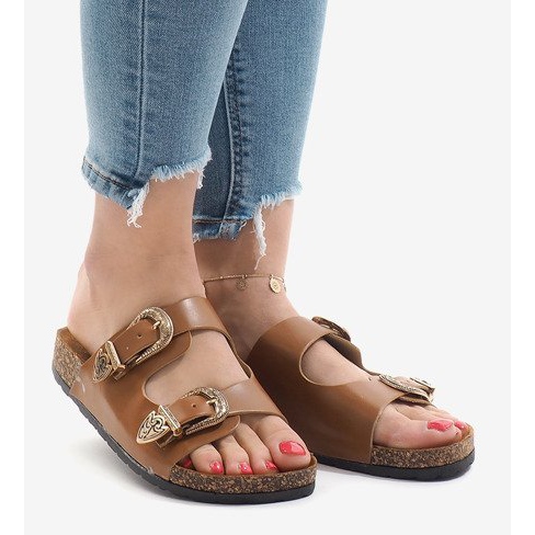 Camel klapki z klamrami 7018-PL brązowe 2