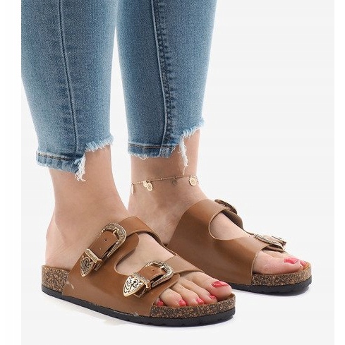 Camel klapki z klamrami 7018-PL brązowe 1