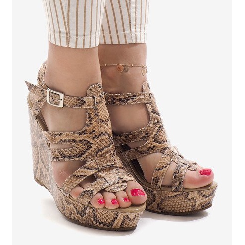 Camel sandały na koturnie A-7A brązowe 2