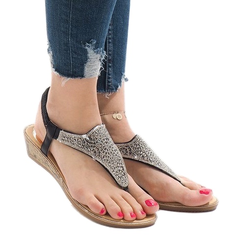 Czarne sandały na koturnie z gumką FM4075 wielokolorowe 1