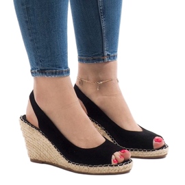 Czarne sandały koturny 2894 1